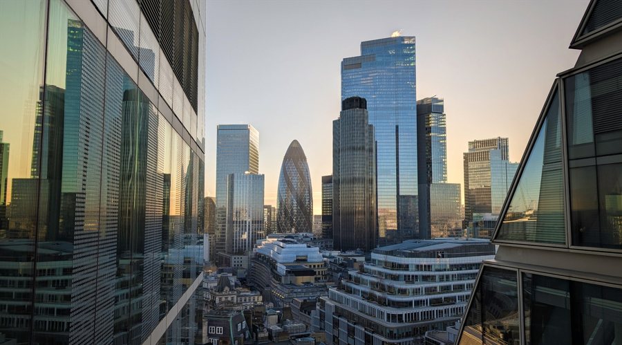 外汇和差价合约经纪商LandFX英国在2024年报告净亏损，